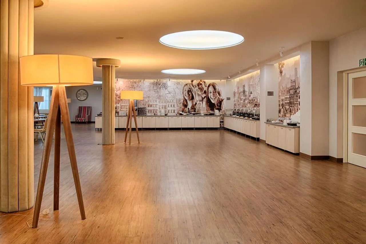 Citi Hotel'S Warszawa-Falenty Raszyn Bed & Breakfast