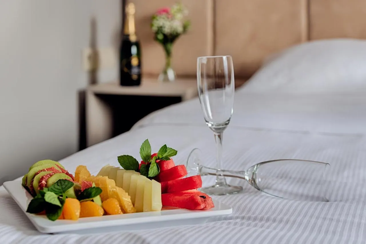 Citi Hotel'S Warszawa-Falenty Raszyn Bed & Breakfast
