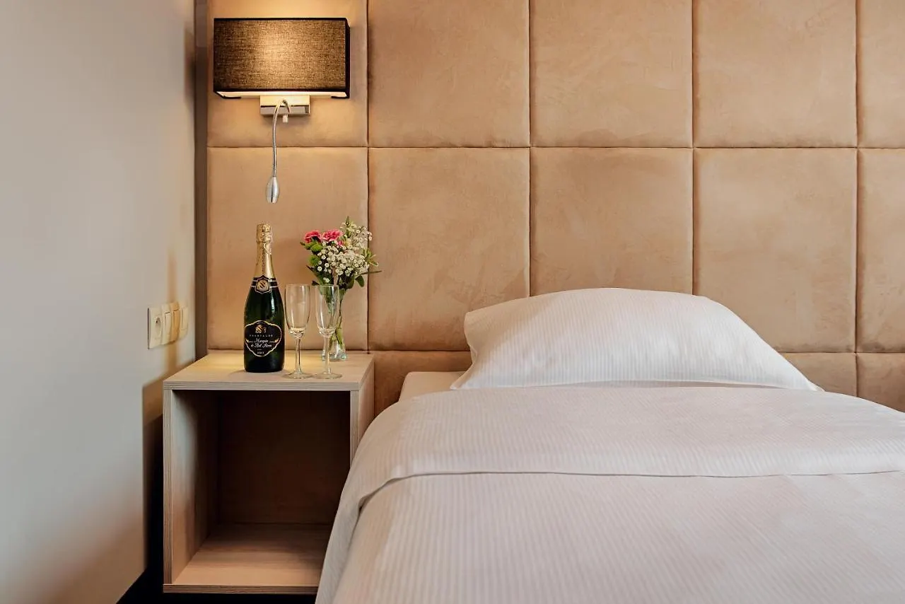 Bed & Breakfast Citi Hotel'S Warszawa-Falenty Raszyn Poland