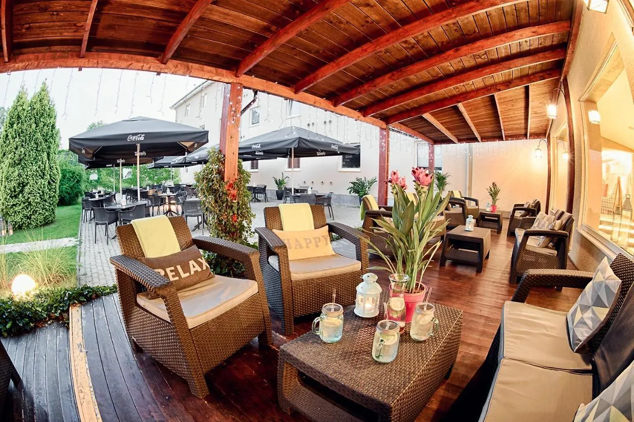 Citi Hotel'S Warszawa-Falenty Raszyn Bed & Breakfast